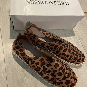 ILSE JACOBSEN NEW Leopard Print Slip-On Sneaker- womens size 40/US size 10